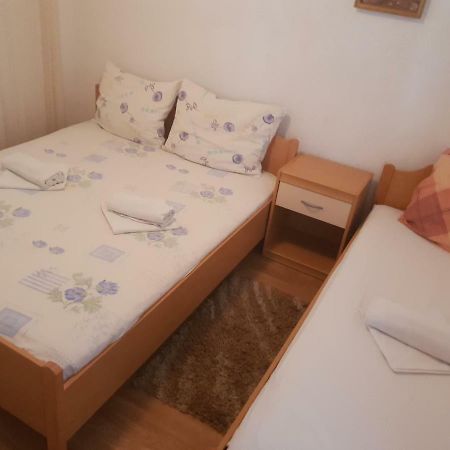 Guest House Alisa Hvar Town Buitenkant foto