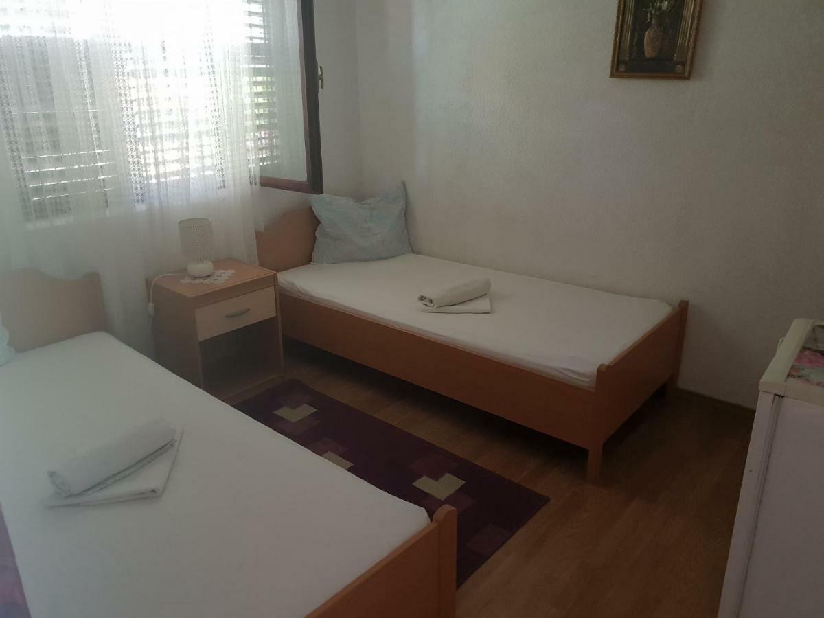 Guest House Alisa Hvar Town Buitenkant foto