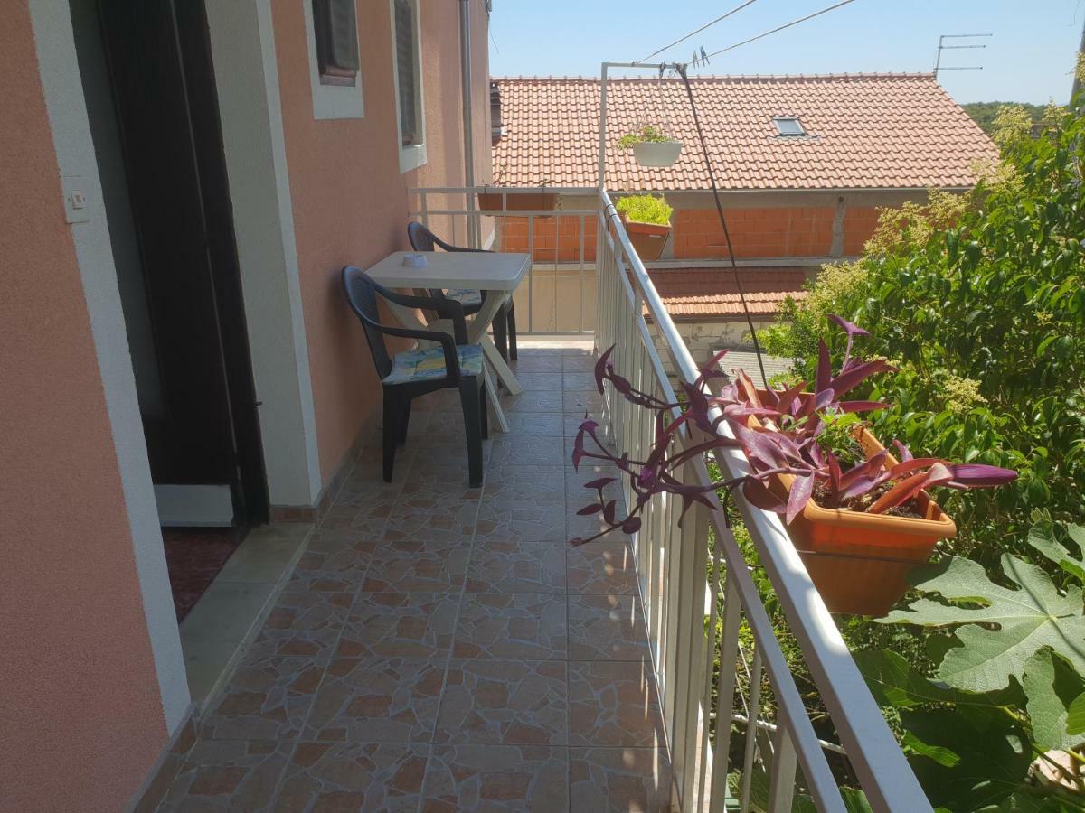 Guest House Alisa Hvar Town Buitenkant foto