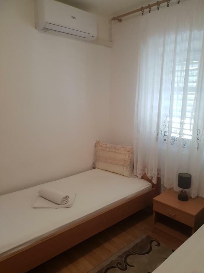 Guest House Alisa Hvar Town Buitenkant foto